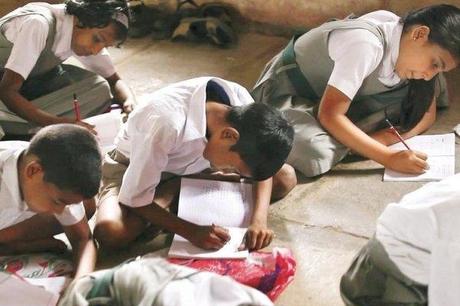 Des cartons upcyclés pour améliorer le quotidien des écoliers indiens