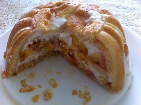 Charlotte légère aux pêches jaunes (2)