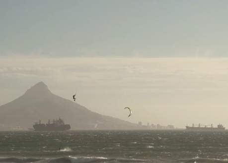 Le Kitesurfeuse Hannah Whiteley s’offre un hiver au Cape Town et nous fait partager son lifestyle