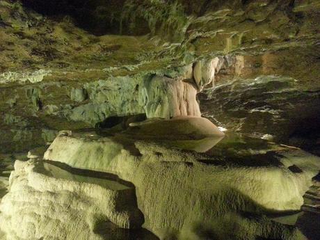 Un petit tour dans les Grottes de la Balme! Un petit tour dans les Grottes de la Balme!