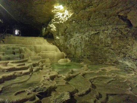 Un petit tour dans les Grottes de la Balme!