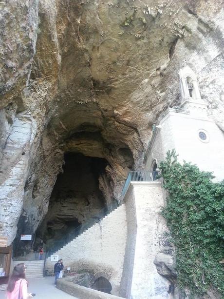 Un petit tour dans les Grottes de la Balme! Un petit tour dans les Grottes de la Balme!