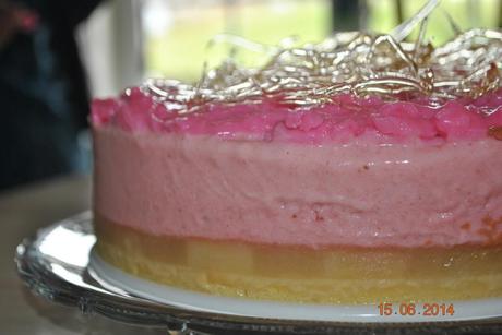 Bavarois fraise sur gelée d'ananas