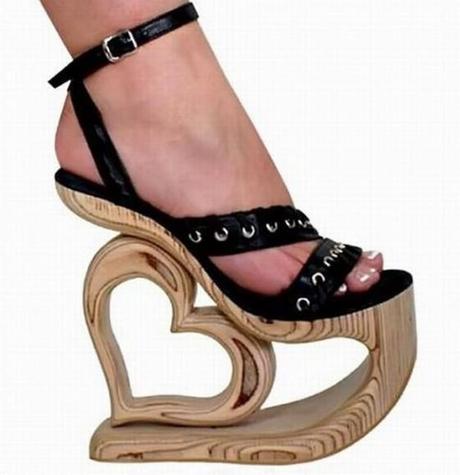 weird-shoes-chaussures-wtf-bizarre-moche-mogwaii (30)