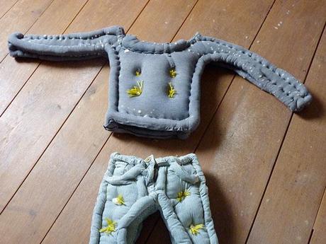 habits matelas Un peu dart : Matelas vêtements