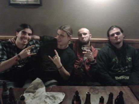 10009768_1454536308111802_1699842882_n