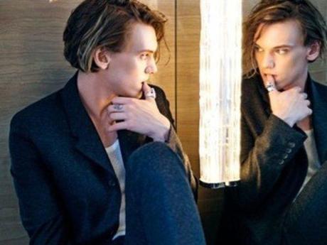 Jamie Campbell pour Bazaar Chine