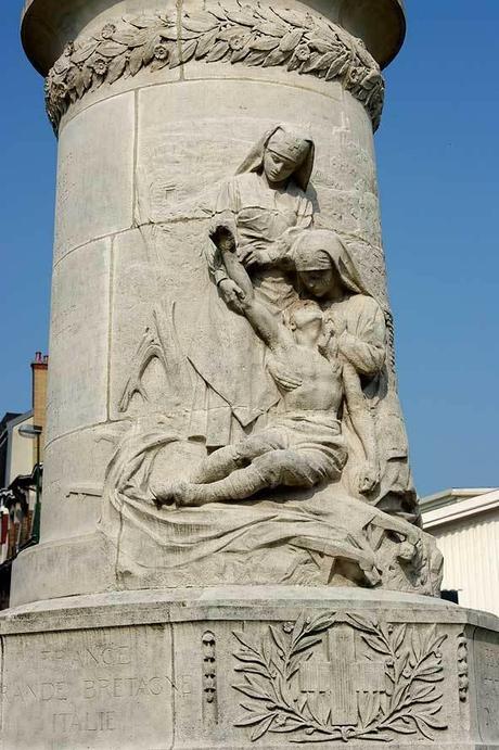Le monument de Reims, place Aristide Briand