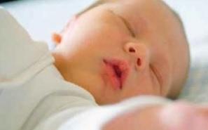 COUCHAGE du petit enfant: Sur le dos et pas de co-sleeping! – Pediatrics