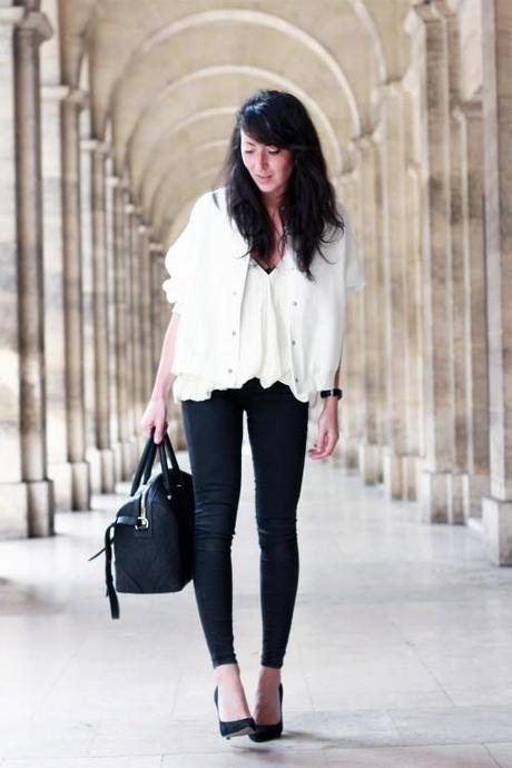 Veste-teddy-blanche-Top-blouse-Zara-Jean-slim-Topshop-Escarpins-Sacha-Sac-Givenchy-500x750