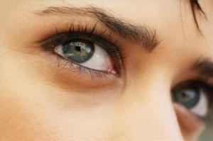 L’huile de ricin pour les sourcils huile de ricin pour les sourcils