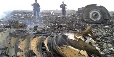 Un avion de ligne malaisien abattu au-dessus de l'Ukraine