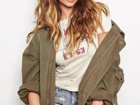 Nina Dobrev pour Nylon