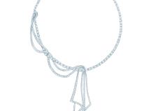 Tiffany-diamond-neck_2849