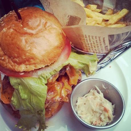 Miam, les burgers du Doddy’s Coffee à Boulogne ! doddys-burger