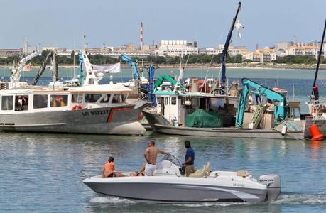 La Rochelle : une journée de mobilisation pour les conchyliculteurs