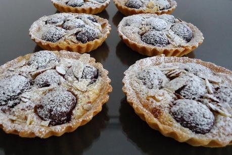 Tartelettes amandines aux cerises noires