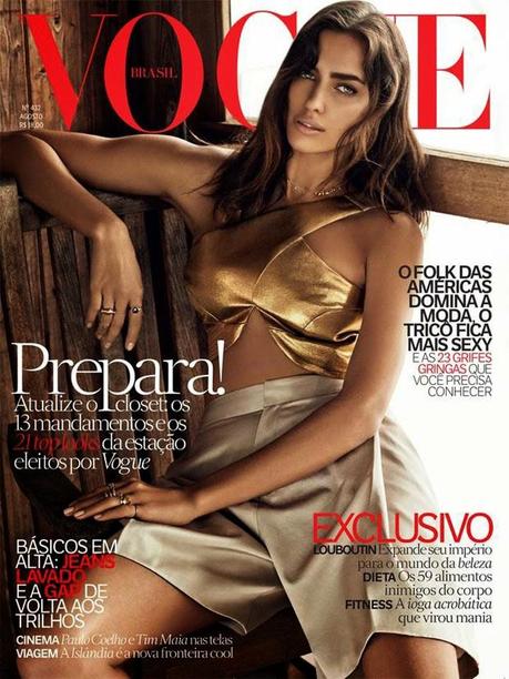 Irina Shayk à la une du Vogue Brésil.