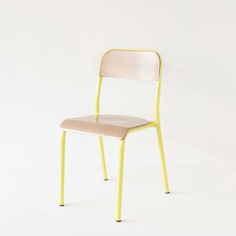 chaise-d-ecole-jaune