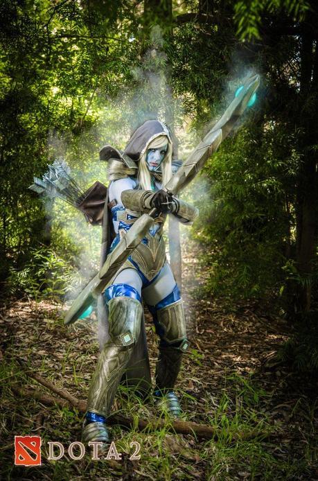 Cosplay de Ranger Drow du jeu DOTA 2 drow ranger cosplay from dota 2 v3 by kombokitten d6y6esi Cosplay de Ranger Drow du jeu DOTA 2
