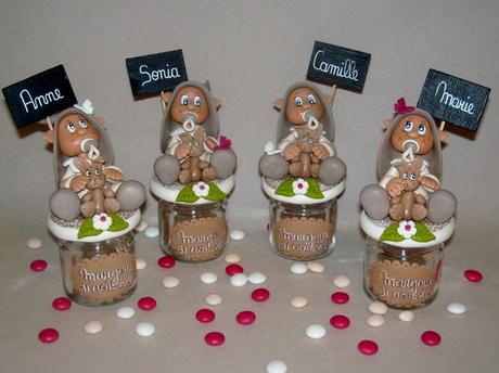 Pot à dragée avec bébé elfe et son doudou 