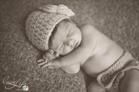 Photographe nouveau-né à domicile – Elancourt 78