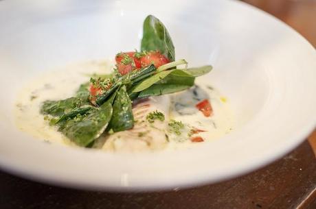 HOTSPOT: EMILE BISTRO 1507500_644246222322700_4236725333450626252_o