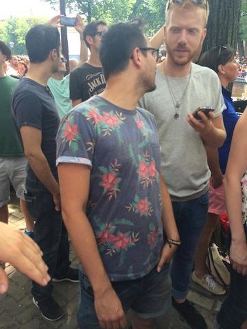 Ils traquent le t-shirt le plus porté cet été 10533728_10203515694805088_6455904624083154772_n