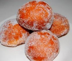 Les Lefombos  (beignets)