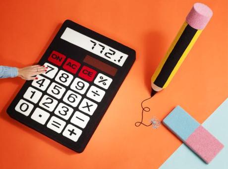 knitted_calulator_jessica_dance_860