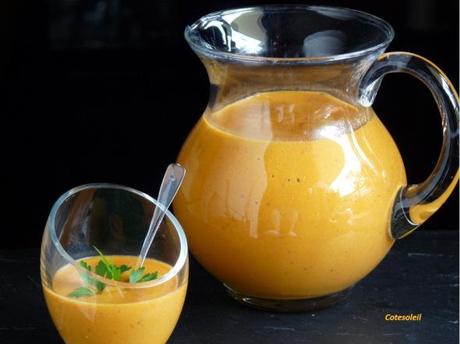 Velouté de tomate lait de coco & curry