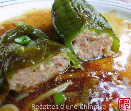 Piments verts grillés et farcis de Sichuan 酿青椒 niàng qīngjiāo