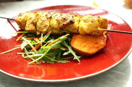 Brochettes poulet marinécumin coriandre patate douce… © P.Faus copie