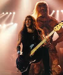 Blonde et Idiote Bassesse Inoubliable***********************The Number of the Beast d'Iron Maiden