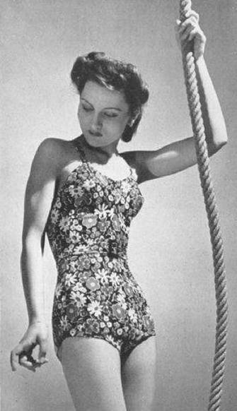 Vogue-ete-1939---Gloriane.png