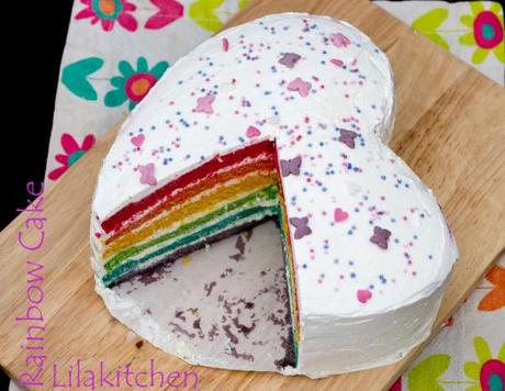 Résultat de recherche d'images pour "rainbow cake coeur"