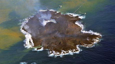 L'île Niijima, capturée par les gardes-côtes japonais le 13 décembre 2013.