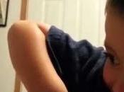 père fait semblant voler oreilles fils