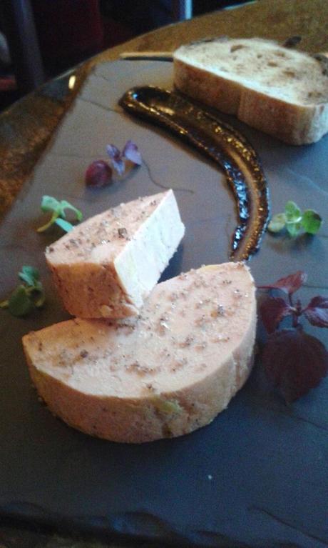 Foie gras de canard pulpe de raisins © P.Faus 