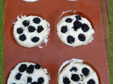 Cliquer sur les flèches.