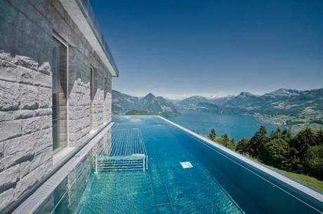 La piscine de la Villa Honegg (Ennetburgen, Suisse)