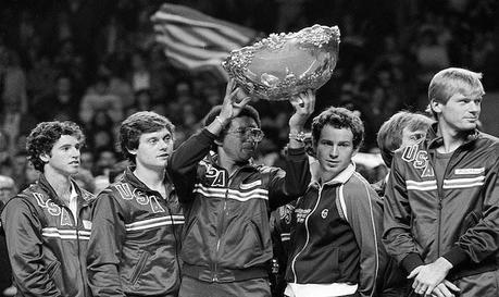 Arthur-Ashe-with-the-U.S.-Davis-Cup-Team-including-John-McEnroe-1982