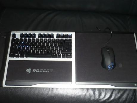 Le Roccat Sova, le nouvel ami des gamers sur PC de salon.