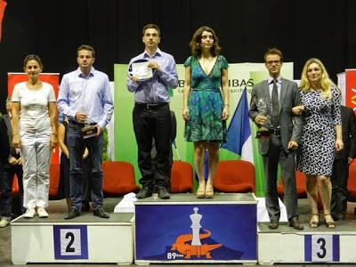 Le double podium des tournois mixte et féminin du championnat de France d'échecs 2014 - Photo © FFE