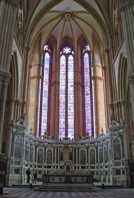 Les 4 côtés de la cathédrale de Toul - inside