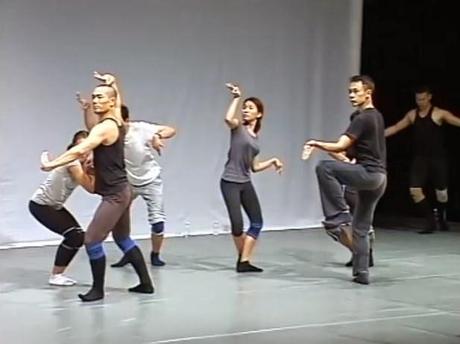 Thaïlande: La danse du poulet (Tam Kai) [HD]