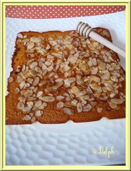 Cake au miel et aux amandes