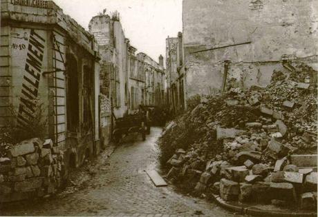 Les 2ème et 3ème photos montrent la rue de la Grue, vue depuis la rue Cérès.