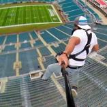 Du saut pendulaire en plein stade