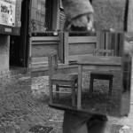 PHOTOGRAPHY : THE MIRROR SUITCASE MAN